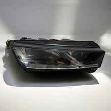 Laden Sie das Bild in den Galerie-Viewer, Frontscheinwerfer Skoda Octavia IV 5E4941016A LED Rechts Scheinwerfer Headlight SCH9601361379mw