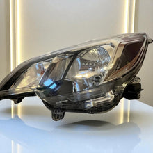Laden Sie das Bild in den Galerie-Viewer, Frontscheinwerfer Mitsubishi Space Star 8301D445 Vorderseite Headlight