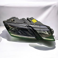 Laden Sie das Bild in den Galerie-Viewer, Frontscheinwerfer Skoda Octavia III 5E1941016E Rechts Scheinwerfer Headlight SCH3031309209xv