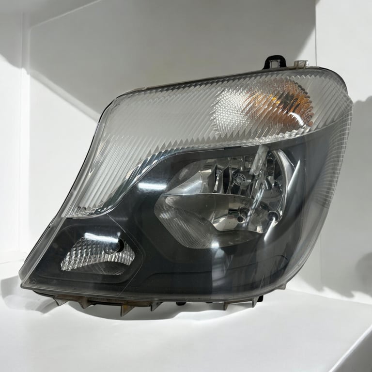 Frontscheinwerfer Mercedes-Benz Sprinter Links Scheinwerfer Headlight SCH6662460806dn