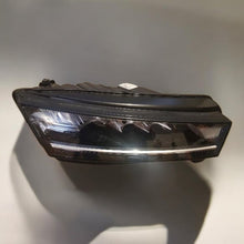 Load image into Gallery viewer, Frontscheinwerfer Skoda Octavia IV 5E4941016 LED Rechts Scheinwerfer Headlight SCH9936394206yj