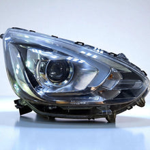 Laden Sie das Bild in den Galerie-Viewer, Frontscheinwerfer Mitsubishi Space Star W3015 Xenon Rechts Headlight