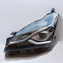 Load image into Gallery viewer, Frontscheinwerfer Toyota Yaris LED Links Scheinwerfer Headlight