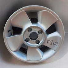 Laden Sie das Bild in den Galerie-Viewer, 1x Alufelge 15 Zoll 6.0&quot; 4x108 34ET Glanz Silber V97FB-CA Ford Puma Rim Wheel