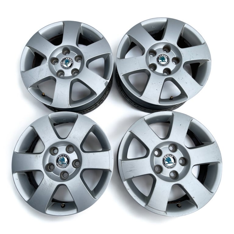 4x Alufelge 15 Zoll 6.0" 5x112 47ET Glanz Silber 1Z0601025K Skoda Octavia