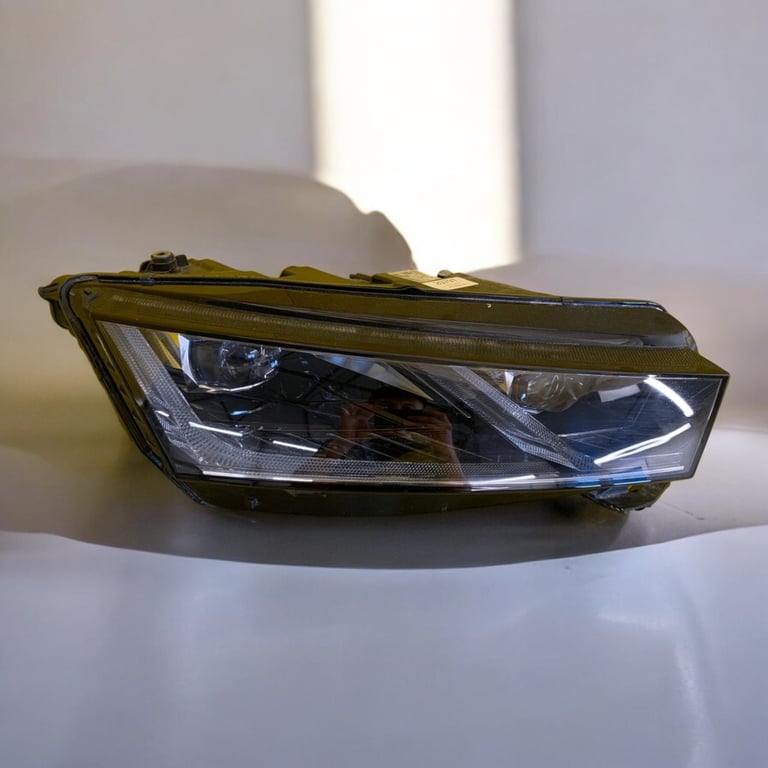Frontscheinwerfer Skoda Octavia IV 5E4941016A LED Rechts Scheinwerfer Headlight SCH3902043241sy