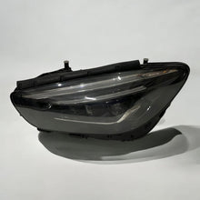 Laden Sie das Bild in den Galerie-Viewer, Frontscheinwerfer Mercedes-Benz W247 A2479060505 Links Scheinwerfer Headlight