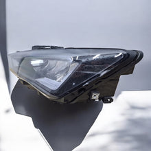 Laden Sie das Bild in den Galerie-Viewer, Frontscheinwerfer Seat Leon 5FB941005D Full LED Links Scheinwerfer Headlight