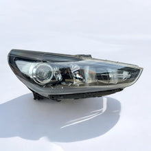 Load image into Gallery viewer, Frontscheinwerfer Hyundai I30 Fastback 92102-G4060 Ein Stück (Rechts oder Links) SCH4190597134cn