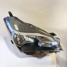 Load image into Gallery viewer, Frontscheinwerfer Toyota Yaris Rechts Scheinwerfer Headlight