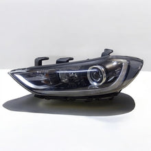 Load image into Gallery viewer, Frontscheinwerfer Hyundai Elantra 92101-F2100 LED Links Scheinwerfer Headlight