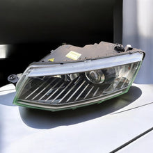 Laden Sie das Bild in den Galerie-Viewer, Frontscheinwerfer Skoda Octavia III 5E1941015B Bi-Xenon Links Headlight SCH8794731114vs