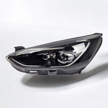 Laden Sie das Bild in den Galerie-Viewer, Frontscheinwerfer Ford Focus JX7B-13E017-AE LED Ein Stück (Rechts oder Links) SCH7793792575mb