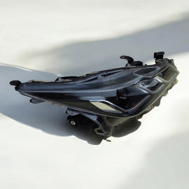 Frontscheinwerfer Toyota Corolla 81110-02T31-00 Rechts Scheinwerfer Headlight SCH6084527012qq