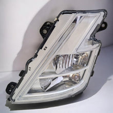 Load image into Gallery viewer, Frontscheinwerfer Volvo 23752664 Links Scheinwerfer Headlight SCH8370136129sx