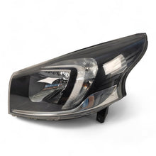 Laden Sie das Bild in den Galerie-Viewer, Frontscheinwerfer Opel Vivaro B 260606315R Ein Stück (Rechts oder Links)