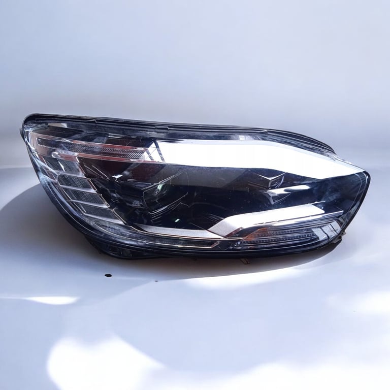Frontscheinwerfer Renault Scenic 260100821R LED Rechts Scheinwerfer Headlight SCH7989533403xa