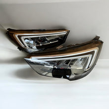 Load image into Gallery viewer, Frontscheinwerfer Opel Crossland X 39153538 39153539 LED Rechts oder Links