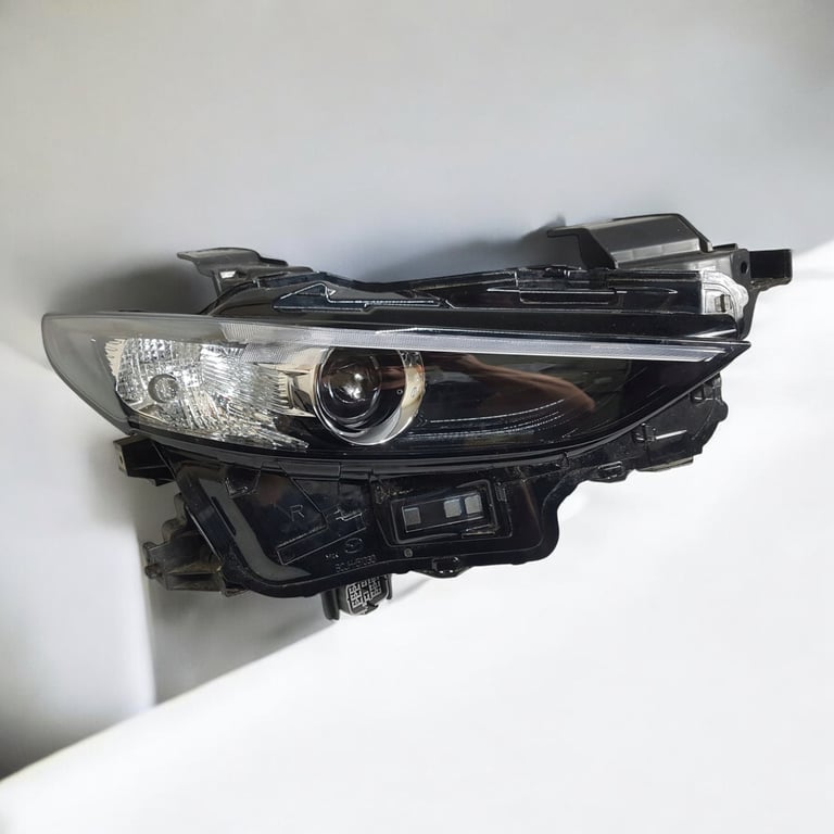 Frontscheinwerfer Mazda 3 BCJH-51030 LED Ein Stück (Rechts oder Links) Headlight