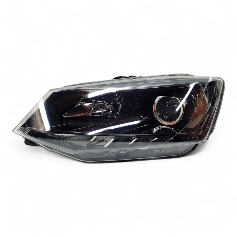 Frontscheinwerfer Skoda Fabia III 6V1941015A LED Ein Stück (Rechts oder Links)