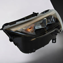 Laden Sie das Bild in den Galerie-Viewer, Frontscheinwerfer Audi Q3 83A941011 Full LED Links Scheinwerfer Headlight SCH1032839341rc