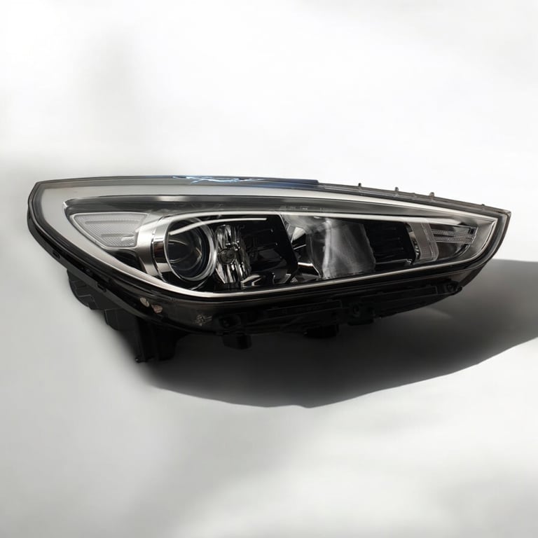 Frontscheinwerfer Hyundai I30 III G4921-22020 Rechts Scheinwerfer Headlight