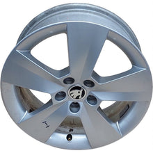 Laden Sie das Bild in den Galerie-Viewer, 1x Alufelge 16 Zoll 6.0&quot; 5x100 38ET Glanz Silber 657601025B Skoda Rim Wheel