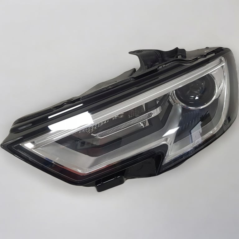 Frontscheinwerfer Audi A3 8V0941005E Xenon Ein Stück (Rechts oder Links) SCH2734353725fk