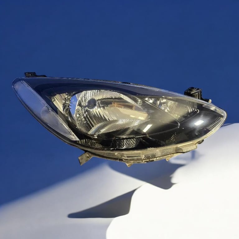 Frontscheinwerfer Mazda II D65151030 Rechts Scheinwerfer Headlight