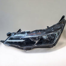 Laden Sie das Bild in den Galerie-Viewer, Frontscheinwerfer Toyota Corolla 81150-02L50 Ein Stück (Rechts oder Links) SCH2078684999fw