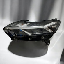 Load image into Gallery viewer, Frontscheinwerfer Dacia Sandero III Logan Jogger 260606033R Links Headlight SCH5079725065ng