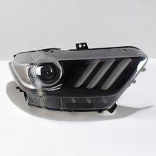 Laden Sie das Bild in den Galerie-Viewer, Frontscheinwerfer Ford PJT2381 Rechts Scheinwerfer Headlight