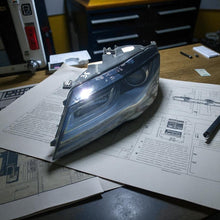 Laden Sie das Bild in den Galerie-Viewer, Frontscheinwerfer Audi A7 4G8941033F Xenon Links Scheinwerfer Headlight