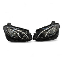Laden Sie das Bild in den Galerie-Viewer, Frontscheinwerfer Mercedes-Benz W213 A2139067806 LED Rechts oder Links SCH8990701299og