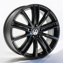 Laden Sie das Bild in den Galerie-Viewer, 4x Alufelge 18 Zoll 7.0&quot; 5x112 43ET 5N0601025AF VW Tiguan Passat B8 Rim Wheel