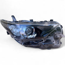 Laden Sie das Bild in den Galerie-Viewer, Frontscheinwerfer Toyota Auris 8113002K30 LED Rechts Scheinwerfer Headlight