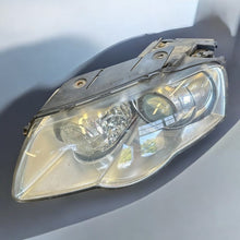 Laden Sie das Bild in den Galerie-Viewer, Frontscheinwerfer VW Passat 3C0941751G Links Scheinwerfer Headlight