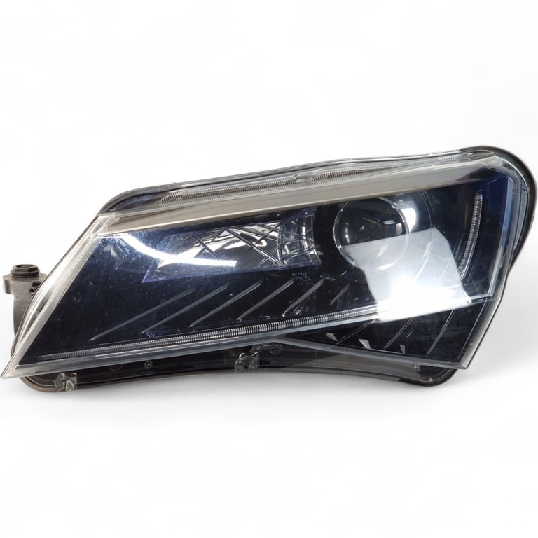 Frontscheinwerfer Skoda Superb III 3V1941015A Xenon Links Scheinwerfer Headlight