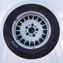 Laden Sie das Bild in den Galerie-Viewer, 1x Alufelge 15 Zoll &quot; 5x120 1124810, 165TR390CH BMW E28 E24 Rim Wheel