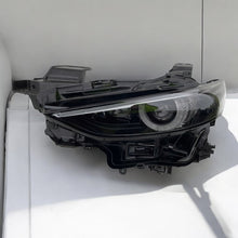 Laden Sie das Bild in den Galerie-Viewer, Frontscheinwerfer Mazda Cx-30 BCJH-51040 LED Links Scheinwerfer Headlight