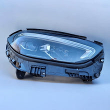 Laden Sie das Bild in den Galerie-Viewer, Frontscheinwerfer Mercedes-Benz W206 A2069060803 Rechts Scheinwerfer Headlight SCH2764955967sb
