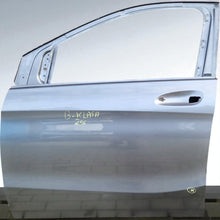 Laden Sie das Bild in den Galerie-Viewer, Tür Mercedes-Benz W246 A2467220110 Vorne Links Door Porta Porte