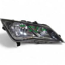 Laden Sie das Bild in den Galerie-Viewer, Frontscheinwerfer Seat Leon 5F2941016A Rechts Scheinwerfer Headlight