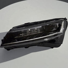 Laden Sie das Bild in den Galerie-Viewer, Frontscheinwerfer Skoda Superb III 3V1941015 LED Links Scheinwerfer Headlight