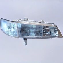 Laden Sie das Bild in den Galerie-Viewer, Frontscheinwerfer Honda Accord V Coupe 001-6679 Rechts Scheinwerfer Headlight