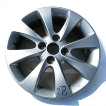 Load image into Gallery viewer, 1x Alufelge 15 Zoll 5.5&quot; 4x100 50ET Silber Hyundai Rim Wheel