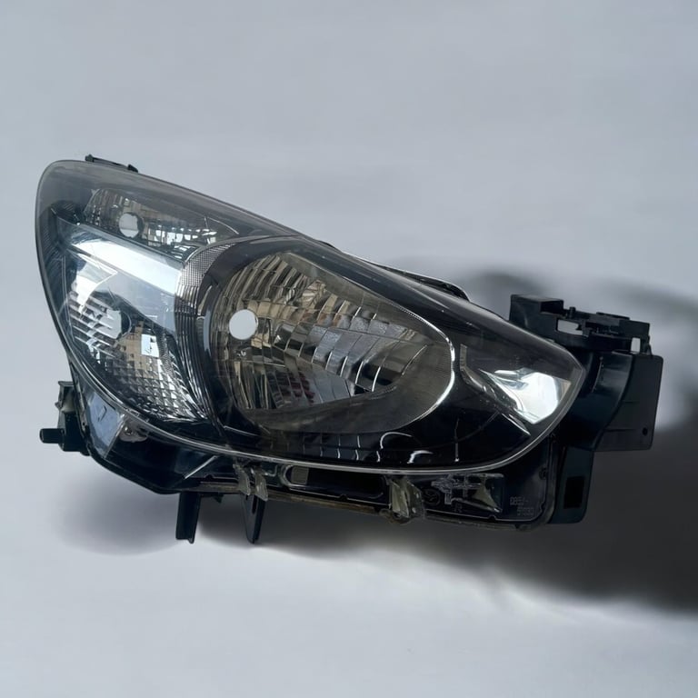 Frontscheinwerfer Mazda 2 DB5J-51030 Rechts Scheinwerfer Headlight