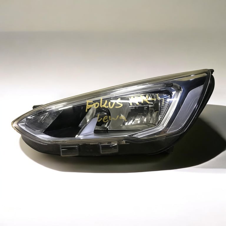 Frontscheinwerfer Ford Focus Ein Stück (Rechts oder Links) Headlight