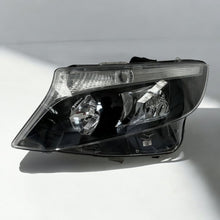 Laden Sie das Bild in den Galerie-Viewer, Frontscheinwerfer Mercedes-Benz Vito W447 A4479067700 Rechts oder Links SCH9096077270wc
