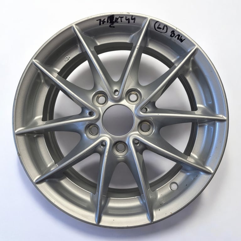 1x Alufelge 16 Zoll 7.0" 5x120 44ET Glanz Silber 6795207 BMW 1 E88 E81 E82 E87